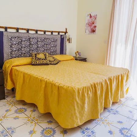 Otel Maredona Ascea