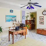 מלון Maredona
