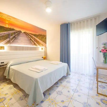 Maredona Hotel 3*